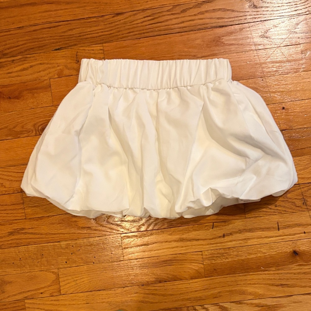 White Mini Bubble Skirt
